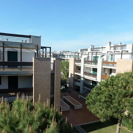 Anna Apartment *